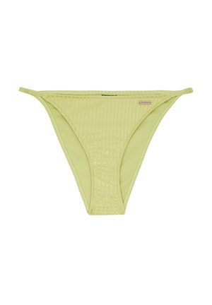 Vaaleanvihreät bikinit, joissa on ribbikangasta. Ominaisuuksiin kuuluu ohuet hihnat ja matala vyötärö, joka tarjoaa vähäistä peittoa. Tagi näkyy sivussa.