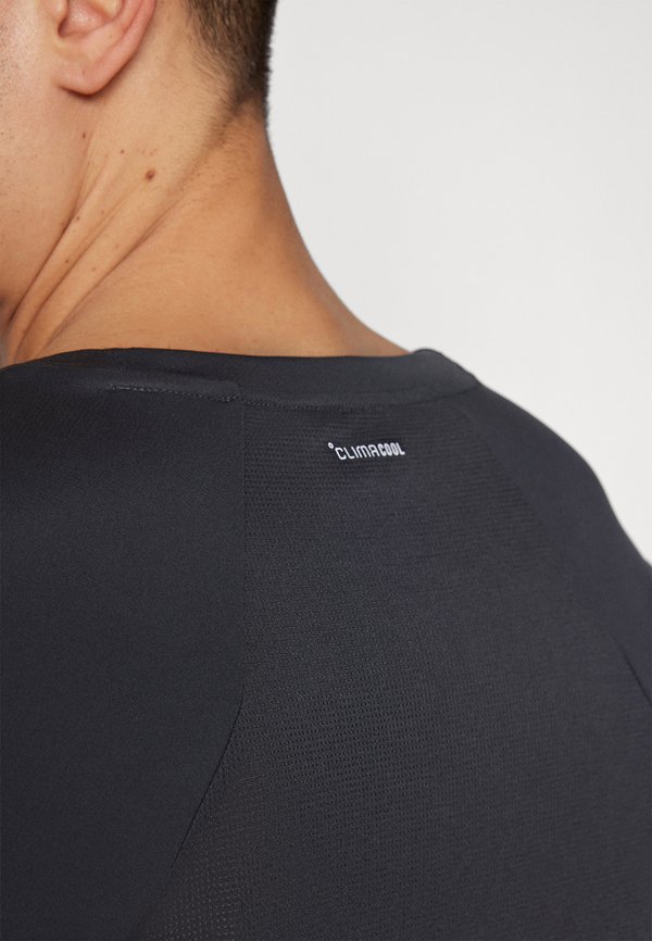 TECH APPAREL - Sports T-shirt2