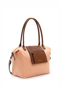 Borsa a spalla in morbido tessuto pesco con dettagli in pelle marrone, tasca frontale con zip e manici doppi. Presenta dettagli di cuciture a contrasto.