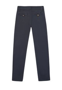 Pantalones azul marino fabricados en suave algodón, con dos bolsillos traseros con cierre de botón, corte recto y detalles de costura mínimos.