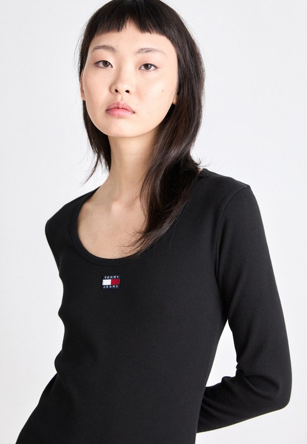 BADGE BODYCON DRESS - Jumper dress2