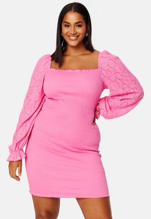 SQUARE NECK SMOCK DRESS - Jurk - pink