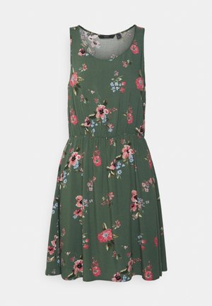 Ärmelloses grünes Kleid mit geraffter Taille, durchgehend mit pinkem, rotem, blauem und cremefarbenem Blumenmuster.