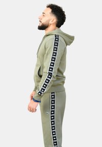 Lacoste CHANDAL  - Chándal - verde