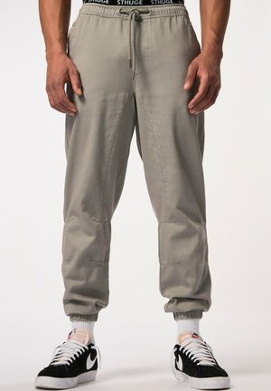 STHUGE ELASTIKBUND MODERN FIT 3 TASCHEN - Pantalon de survêtement - -
