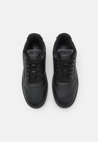 Puma DOUBLECOURT UNISEX - Tenisky - black/shadow gray