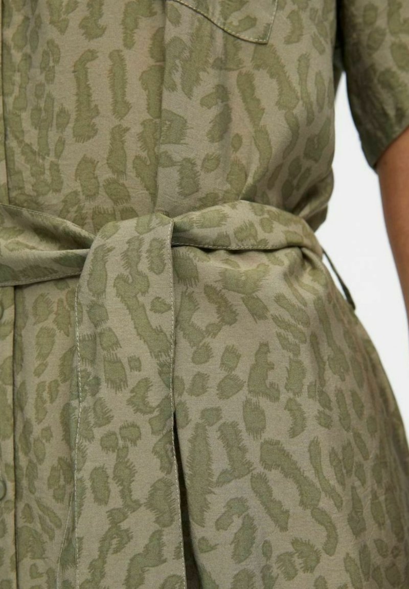 Damen Freizeitkleider | Object NOOS Blusenkleid seagrass/hellgrün - AF88914 Damen Freizeitkleider | Object NOOS Blusenkleid seagrass/hellgrün - AF88914