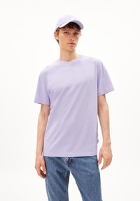 ARMEDANGELS MAARKOS - T-Shirt basic - lavender light