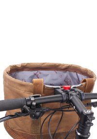 Brown leren fietsmand met een gladde textuur, zilveren hardware en een grijze binnenkant met een subtiel patroon. Bevestigt zich aan het stuur.