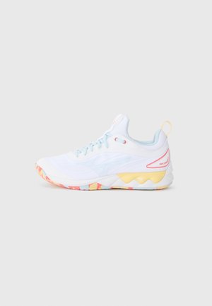 WAVE LUMINOUS 3 - Volleyball shoes - white/calypso coral/pale banana