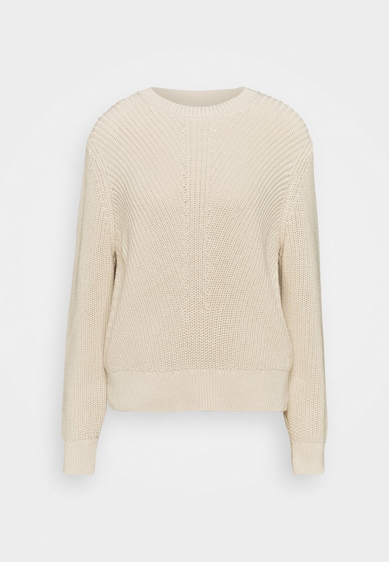 Pull en tricot couleur crème avec manches longues, col rond, et poignets et ourlet côtelés, présenté sur un fond blanc.