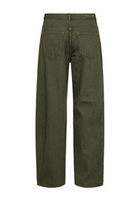 Pantalon large vert olive avec poches arrière et passants de ceinture, vu de dos.