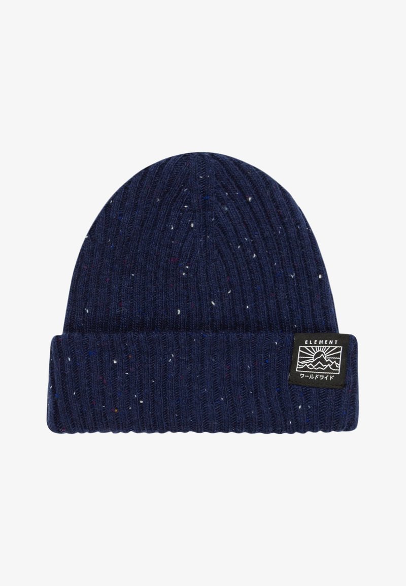 Berretto lavorato a maglia blu navy con una texture a coste, caratterizzato da sfumature multicolori e un risvolto che mostra un'etichetta nera di marca.