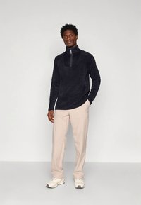 Houdini LYKAN HALF ZIP - Φλις πουλόβερ - true black