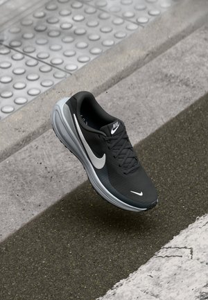 REVOLUTION 8 - Chaussures de running sur route - black/summit white/anthracite/light smoke grey