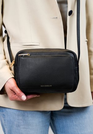 Paul Costelloe HANA - Sac bandoulière - black