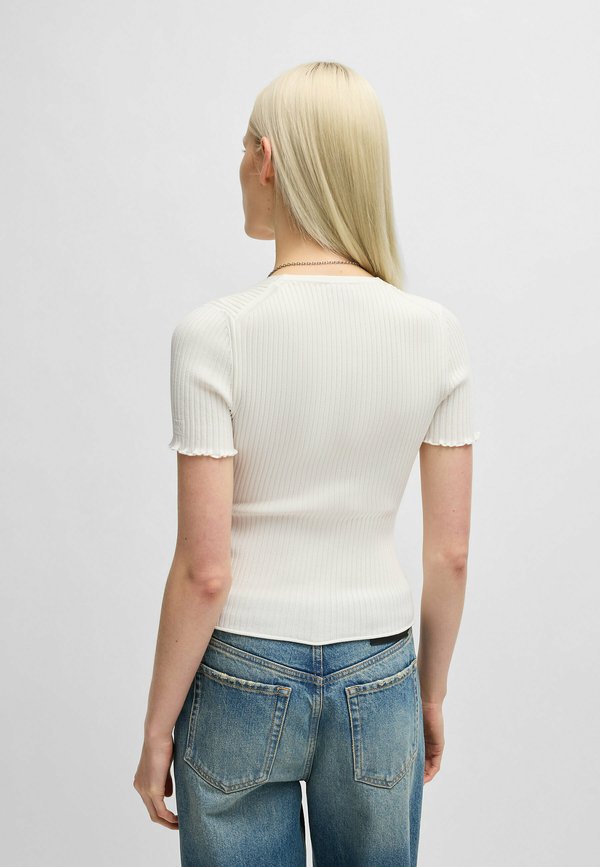 SLISERA - Basic T-shirt - natural two2