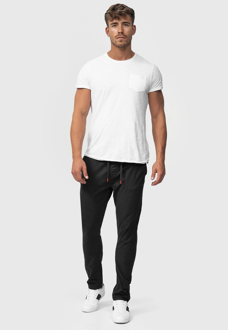 Herren Chinos | INDICODE JEANS OSBORNE Stoffhose black/schwarz - SL44325 Herren Chinos | INDICODE JEANS OSBORNE Stoffhose black/schwarz - SL44325