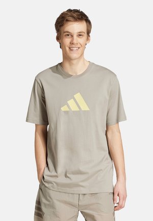 adidas Performance, T-shirt con stampa - beige