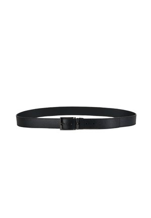 Cintura in pelle nera con una finitura testurizzata, dotata di una fibbia in metallo e diversi fori di regolazione per la misura. Bordo liscio, design versatile.