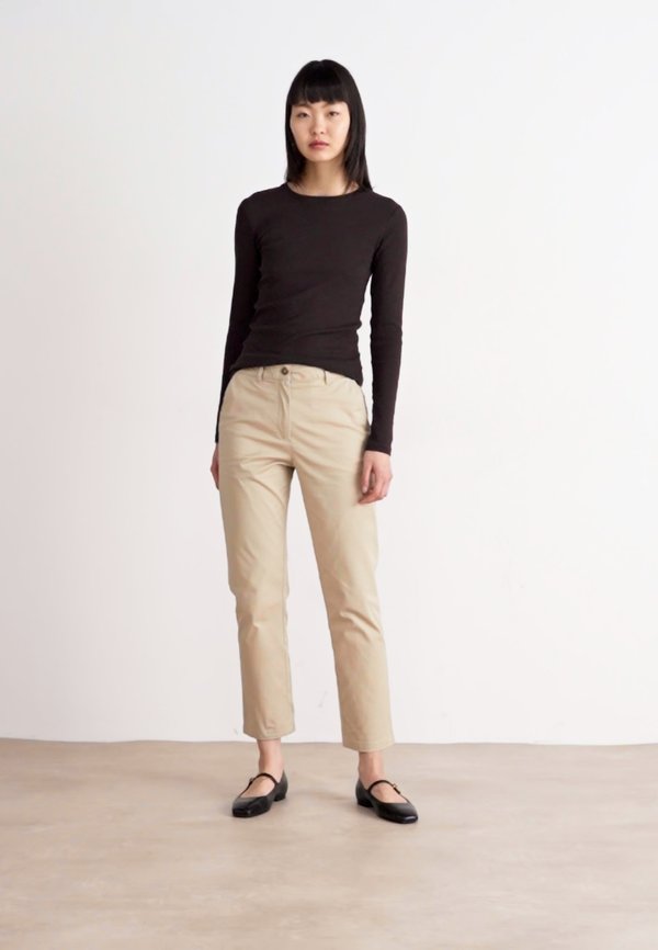 SLIM - Chinos - dry sand2