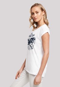 F4NT4STIC DC COMICS BATMAN DAD'S GARAGE - Triko s potiskem - white