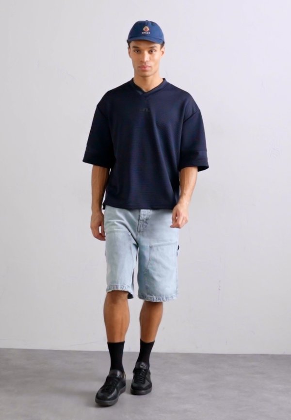 MILOS TEE - Basic T-shirt2