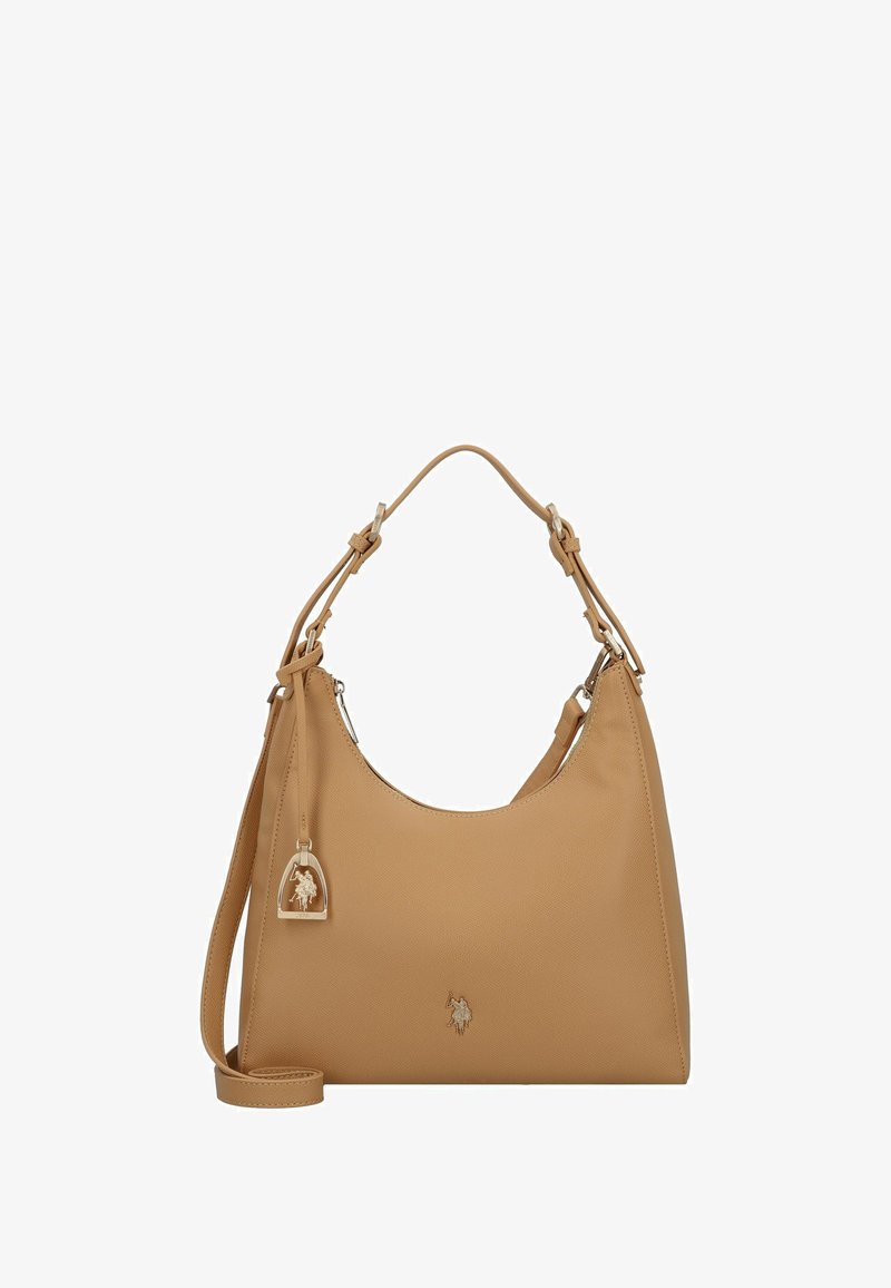 Borsa a mano in pelle color cuoio con design curvo, tracolla rimovibile e dettaglio con charm metallico. Presenta una texture liscia e un logo discreto.