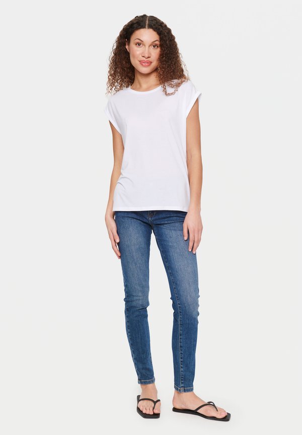 ADELIASZ - Basic T-shirt2