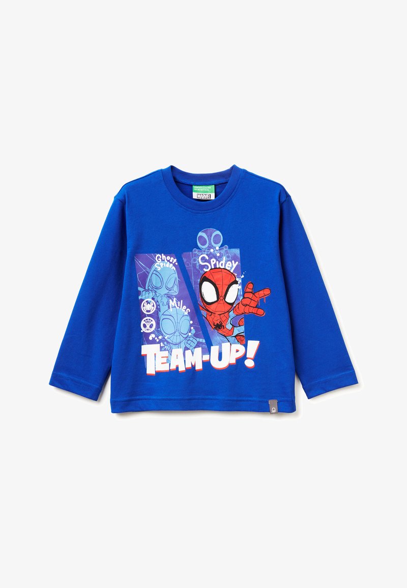Blauwe langemouwen T-shirt van katoen met een kleurrafische afbeelding van Spider-Man en andere personages, plus de tekst "TEAM-UP!" in het wit.