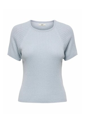 Haut en maille côtelée bleu clair avec une coupe ajustée, manches raglan courtes et encolure arrondie. Texture douce et détails minimalistes.