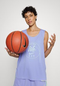 Nike Performance DRY FIT - Top - light thistle/ghost green