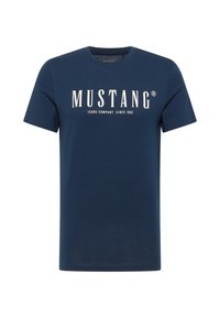 - T-shirt z nadrukiem