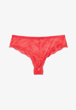 Rode kanten dameshipster slip met bloemmotief en gegolfde randen op een witte achtergrond.