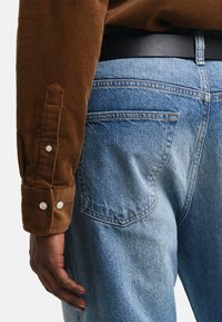 GANT REG  - Skjorter - cacao