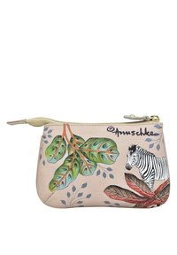 Ritstas gemaakt van zacht beige leer, uitgerust met kleurrijke bladeren en een zebra ontwerp, met gouden hardware en een gestructureerde afwerking.