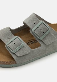 Thumbnail Image 6