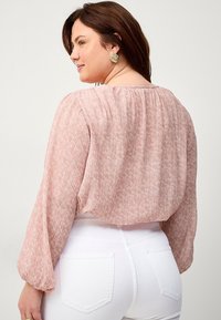 Ellos Plus collection Bluse - rosa mit weißen blumen