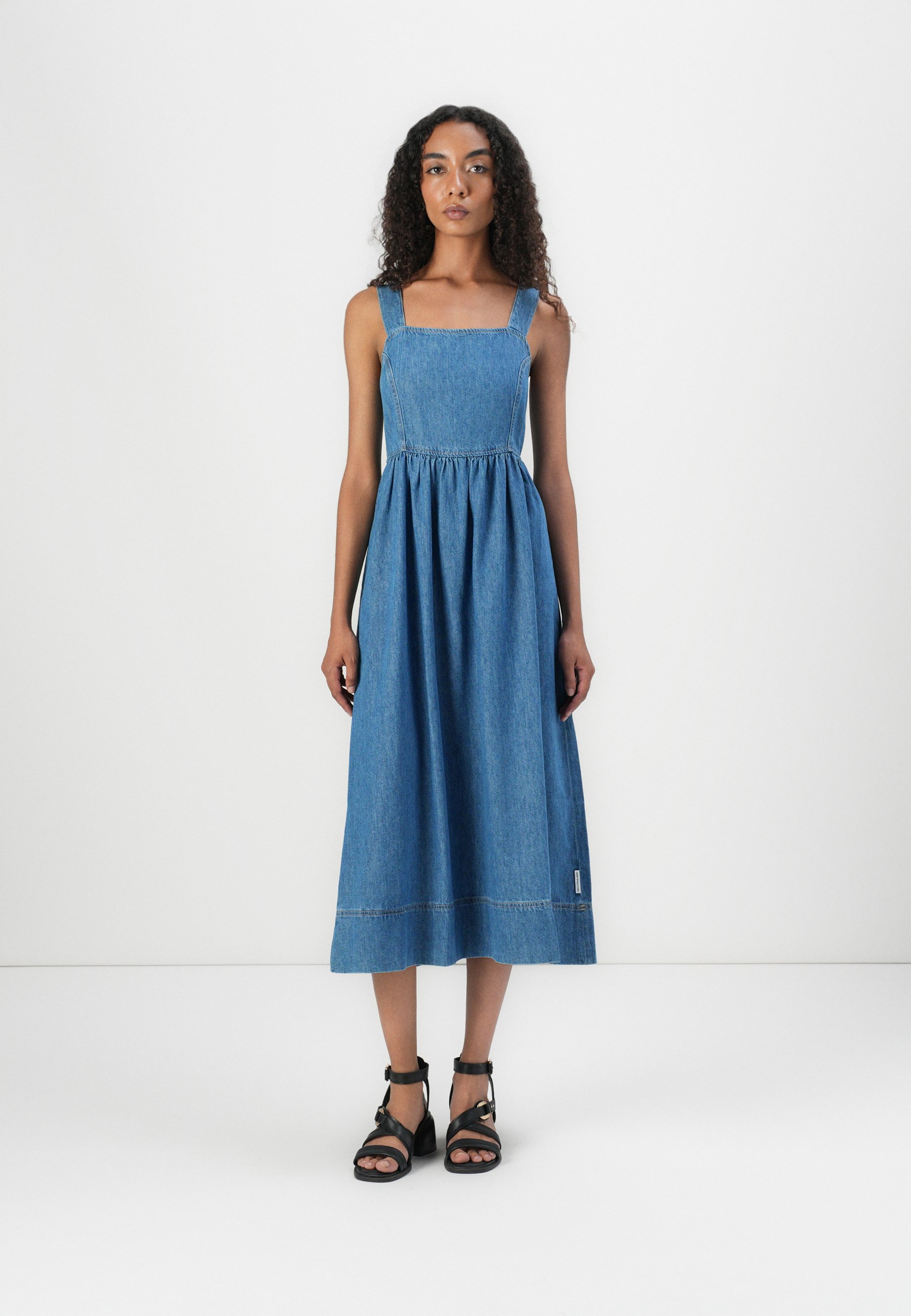 Marc O'Polo DENIM MAXI LENGTH APRON NECK - Denim dress - aqua/light-blue  denim - Zalando.ie