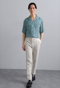 J.LINDEBERG SOREN PANTS - Pantalon classique - safari beige