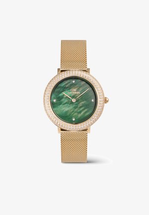 Arany színű hálós óraszíj, zöld márványos számlappal, kristályokkal díszített kerettel, arany mutatókkal és órajelzőkkel.