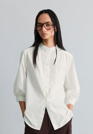 Marc O'Polo DENIM, MARC O'POLO DENIM BLUSE MIT RAFFUNGEN RELAXED AUS PAPERTOUCH-POPELINE - Overhemdblouse - silky white