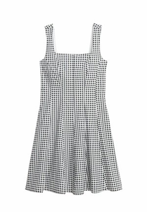 Musta-valkoinen ruudullinen mekko, jossa on neliön muotoinen pääntie, ohuet olkaimet ja levenevä hame, jossa on sileä pinta ja tasaiset kuviot.