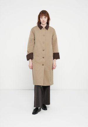 PCJORMA LONG CORDUROY JACKET - Klassisk kåpe / frakk - greige detail/hot fudge