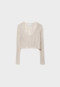 Beige cropped cardigan met lange mouwen, textuurstof met verticale ribbelpatronen en een V-halslijn, gesloten met knopen.