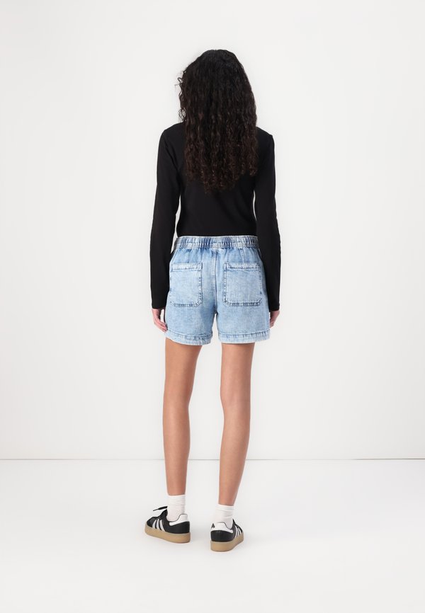 EASY PULL ON - Denim shorts - light indigo2
