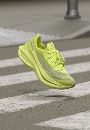 Saucony, ENDORPHIN PRO 5 - Cestná bežecká obuv - tart