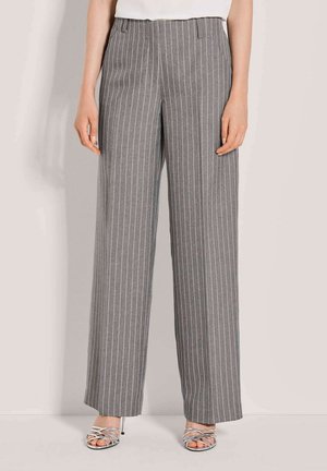 Grijze wijde broek met krijtstreepdessin en een getailleerde pasvorm, voorzien van een hoge taille en een glad front. Gemaakt van een glad geweven stof.