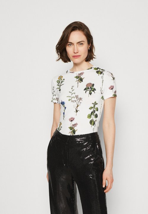 Vše pro dámy v Ted Baker e-shopu | ZALANDO - Stránka 3