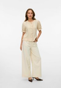 Vero Moda Pluus - oatmeal